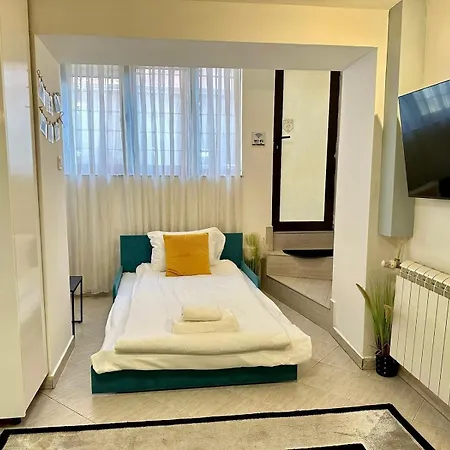 Heart Of Chic Steps From Vitosha Blvd Apartment